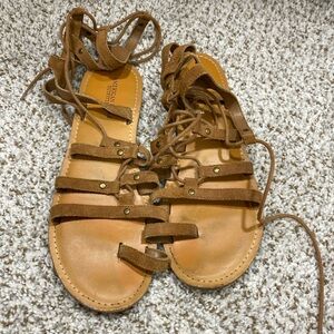 strappy summer sandals